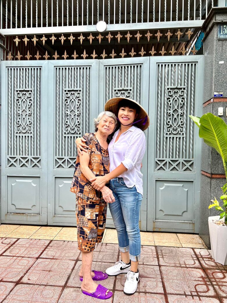 Mẹ của Phương Thanh nay đã ngoài 90 tuổi.