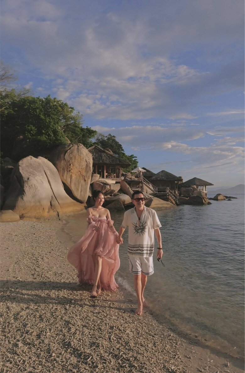 Tăng Khánh Chi và Quang Minh xưng hô là “vợ chồng” dù chưa tổ chức hôn lễ.