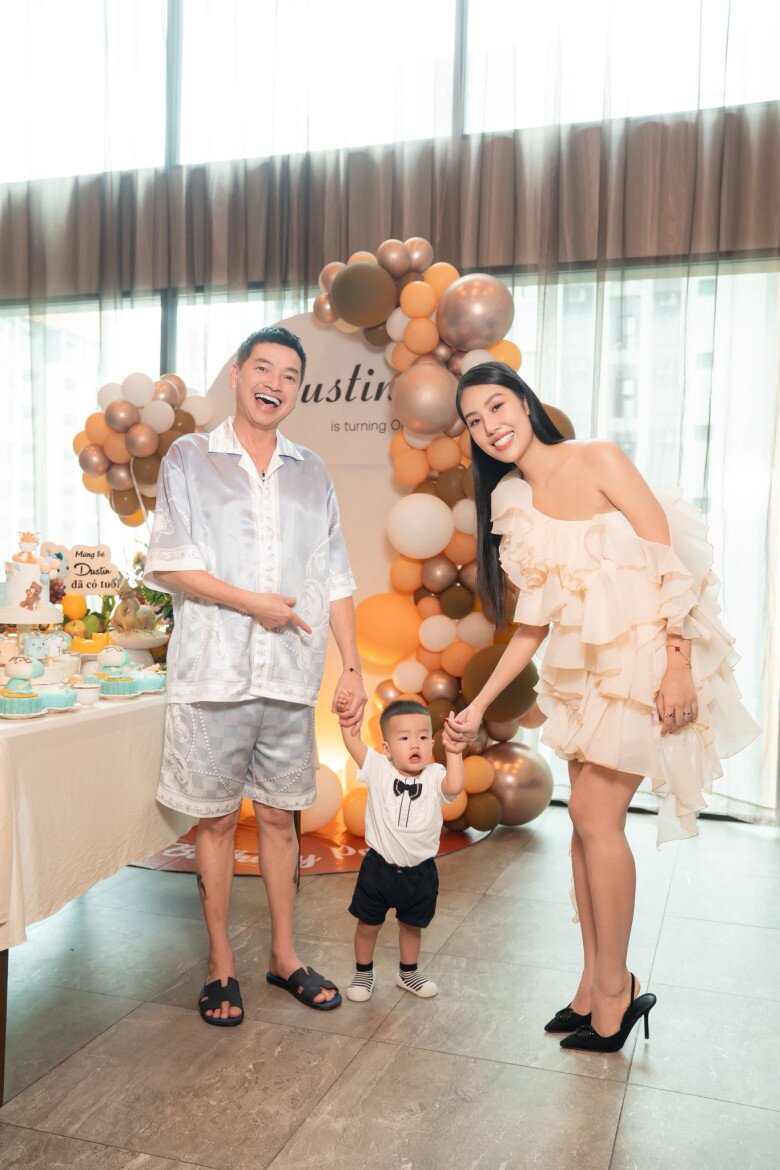 Nam danh hài mong muốn được cùng cô nuôi con trai nên người.