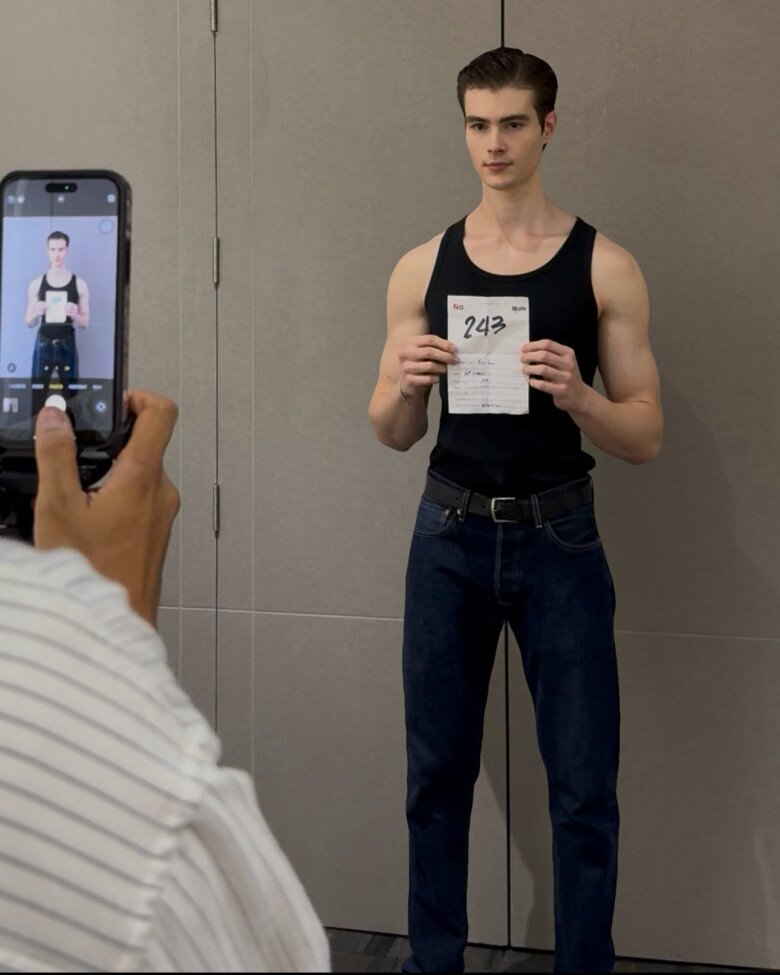 Ruslan Mamlay hiện là một trong những nhà sáng tạo nội dung có sức ảnh hưởng lớn tại Thái Lan.