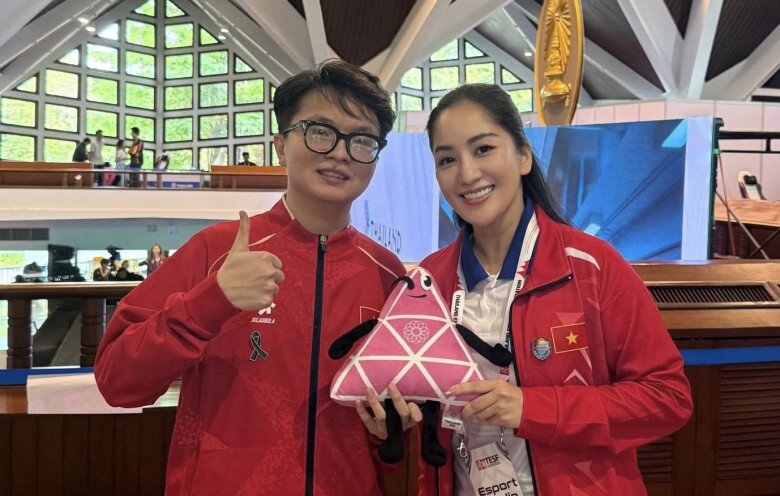 Nữ “kiện tướng dancesport” hài hước hứa sẽ mua cơm tấm cho đàn em.