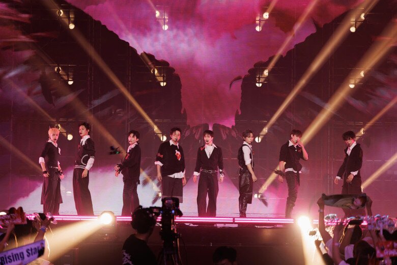 Các thực tập sinh cố gắng hết mình để vượt qua thử thách ở vòng 1 Công diễn 3.