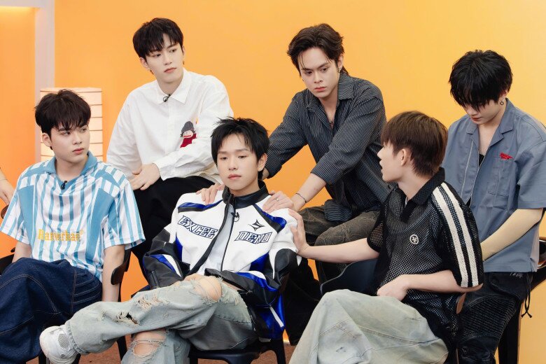 Luật chơi của Công diễn 3 khiến các thành viên căng thẳng trước áp lực giải cứu 3 đồng đội bị “đóng băng”.