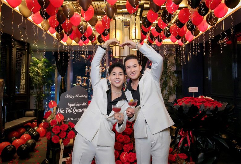 Hà Trí Quang và Thanh Đoàn đồng hành với nhau “như hình với bóng”.