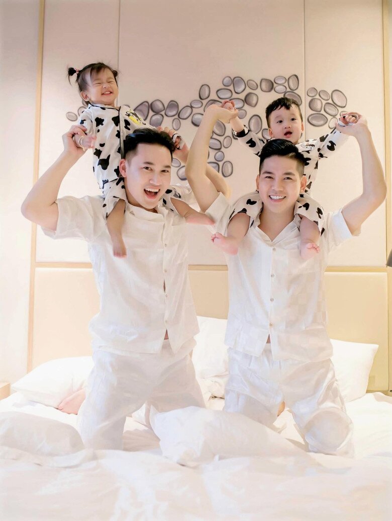 Thanh Đoàn và Hà Trí Quang được khen ngợi nuôi dạy con khéo léo.