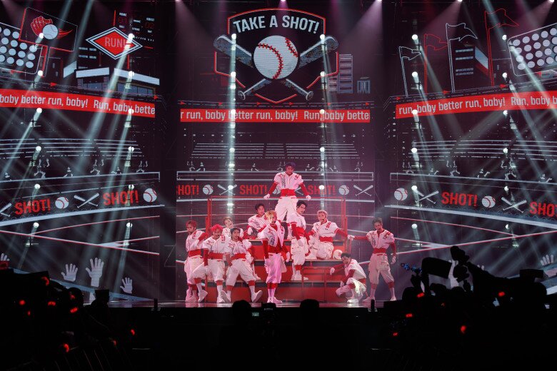 Ca khúc Take a short của đội hình Tân binh thăng cấp lọt Top 3 chủ đề âm nhạc được thảo luận nhiều nhất tuần.