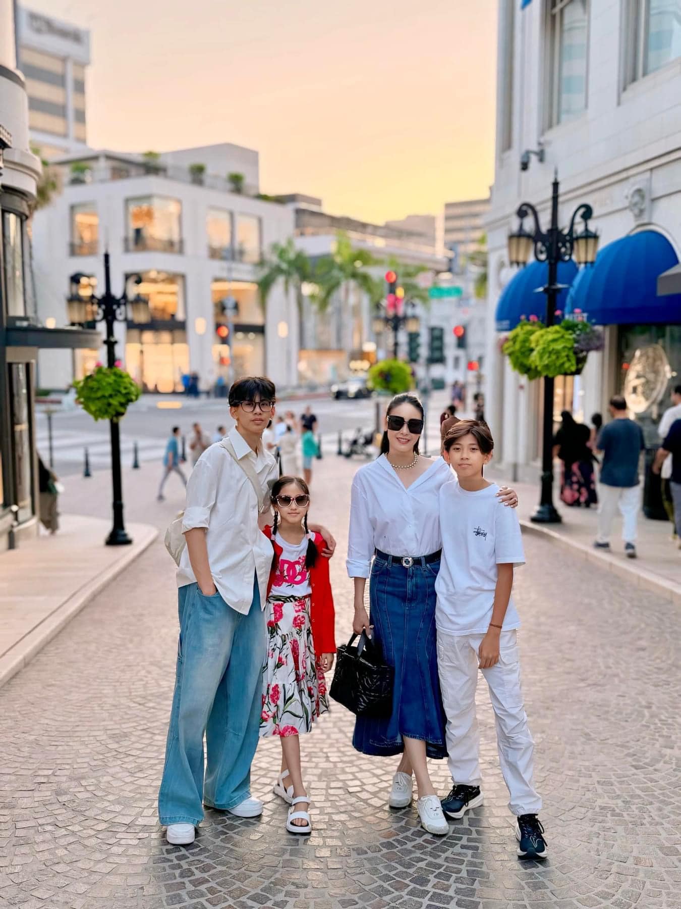 Hà Kiều Anh chi tiền khủng để đầu tư vào việc học của các con.