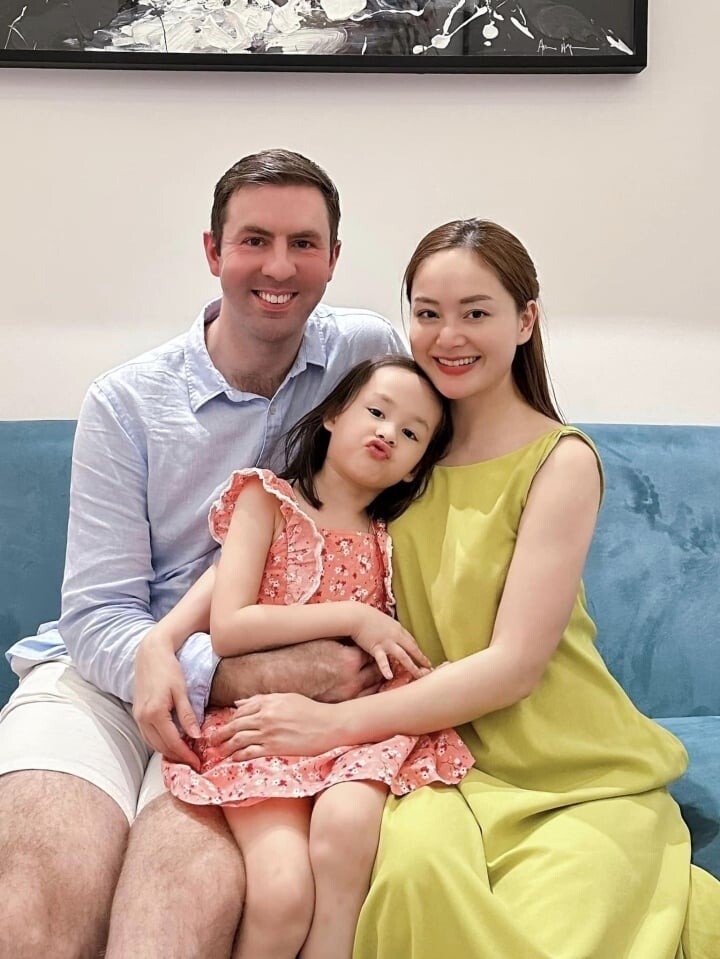 David hiện đã chuyển về Hà Nội sinh sống để ở gần các con.