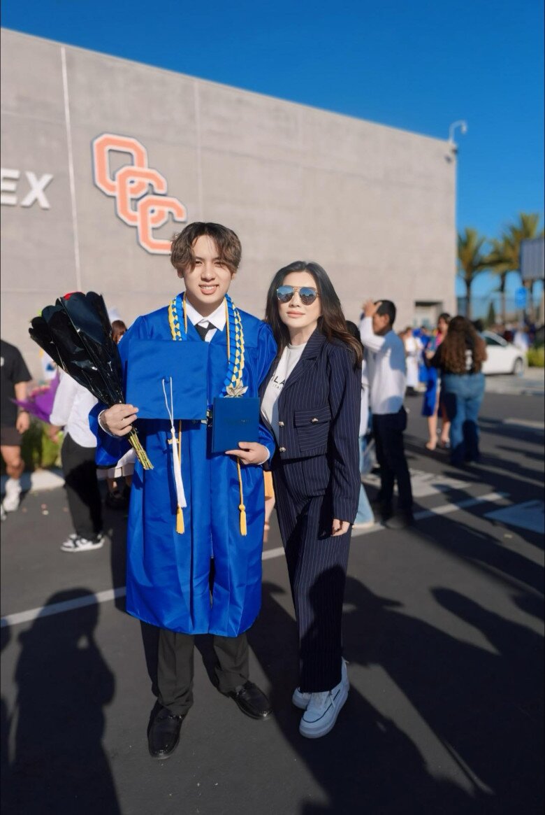 Con trai thứ 2 của Bằng Kiều không theo nghệ thuật mà chọn ngành Luật.