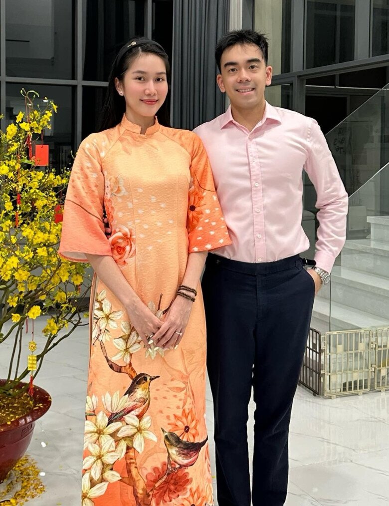 Á hậu Phương Anh và chồng đều có học vấn khủng.