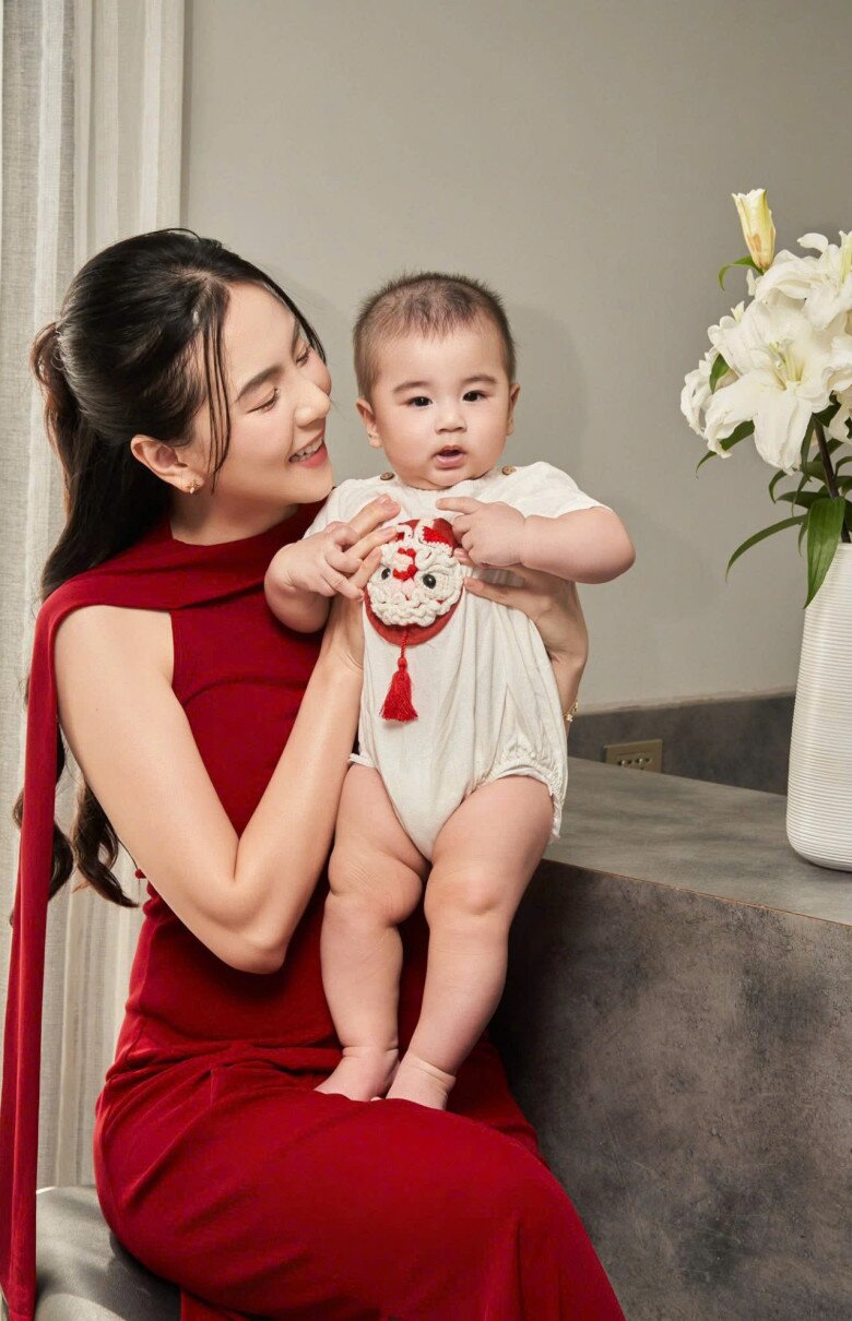 Sao Việt 24h: Con gái lớn nhà Ông Cao Thắng hóa búp bê Barbie trong tiệc sinh nhật 5 tuổi, nắm chặt tay em ruột - 8