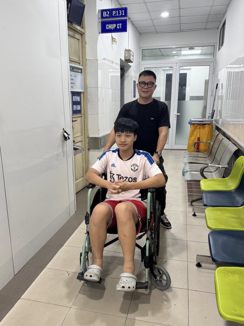 Sao Việt 24h: Con gái lớn nhà Ông Cao Thắng hóa búp bê Barbie trong tiệc sinh nhật 5 tuổi, nắm chặt tay em ruột - 9