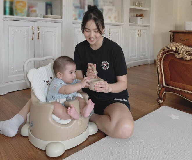 Mai Ngọc từng nhiều lần khoe con trai ăn rất ngon miệng và rất nhanh chóng.