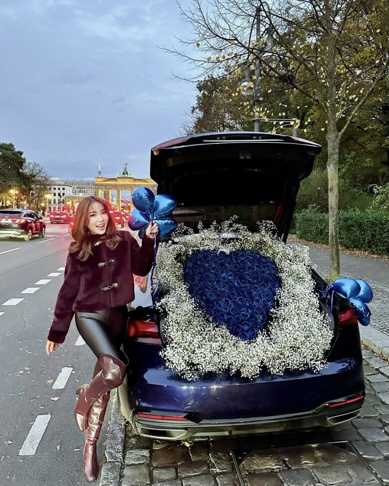 Sao Việt 24h: Đàm Vĩnh Hưng lên tiếng về bình luận amp;#34;ngonamp;#34; dưới bài đăng của NSND Xuân Bắc, tiết lộ được amp;#34;em sếpamp;#34; an ủi - 9