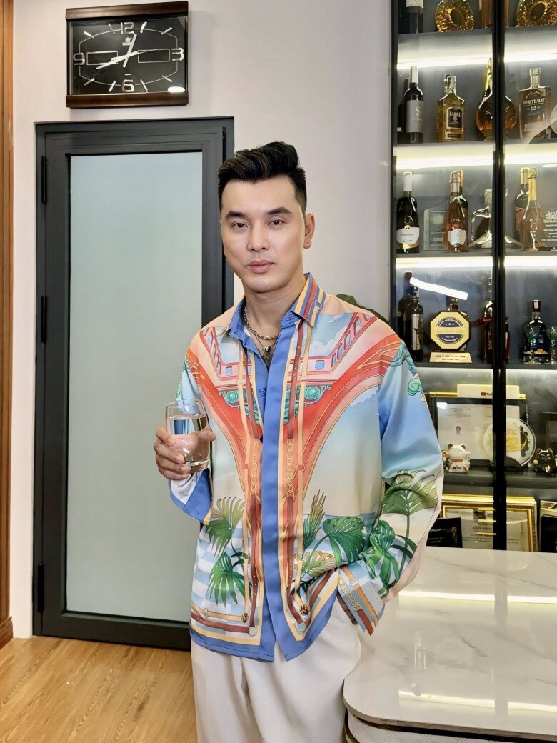 Sao Việt 24h: Đàm Vĩnh Hưng lên tiếng về bình luận amp;#34;ngonamp;#34; dưới bài đăng của NSND Xuân Bắc, tiết lộ được amp;#34;em sếpamp;#34; an ủi - 10