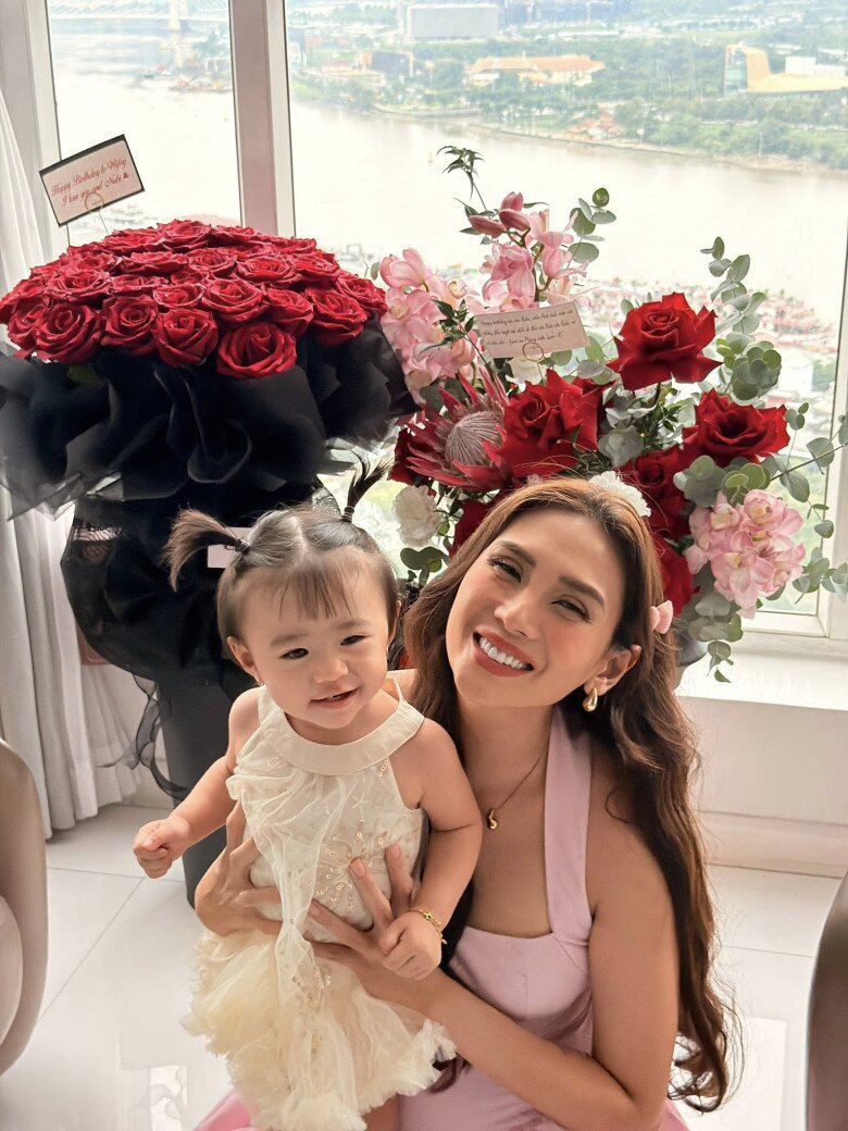 Sao Việt 24h: amp;#34;Dâu hào mônamp;#34; Đỗ Thị Hà gặp sự cố khi thể hiện nữ công gia chánh, chồng thiếu gia tập đoàn phải ứng cứu - 13