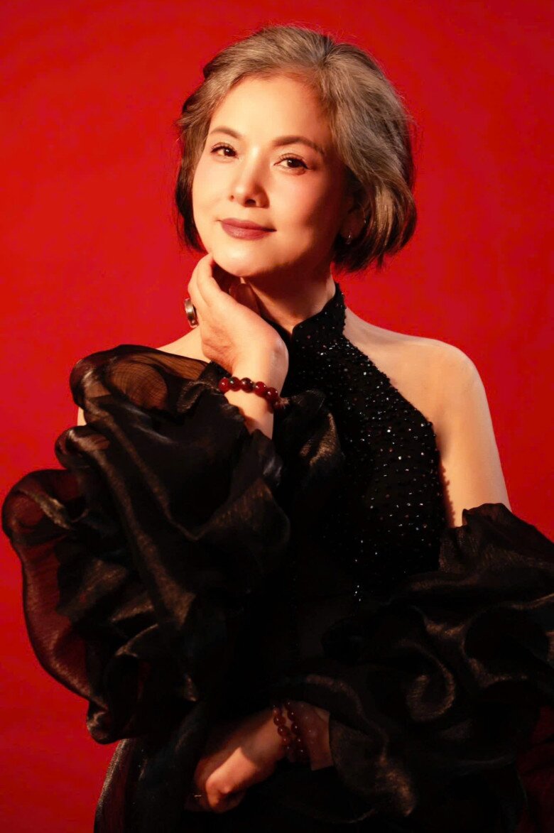 Sao việt 24h diễn viên hương giang tiết lộ con trai 8 tháng cao 1m75 phản ứng gay gắt khi có người hỏi về bố của con - 11