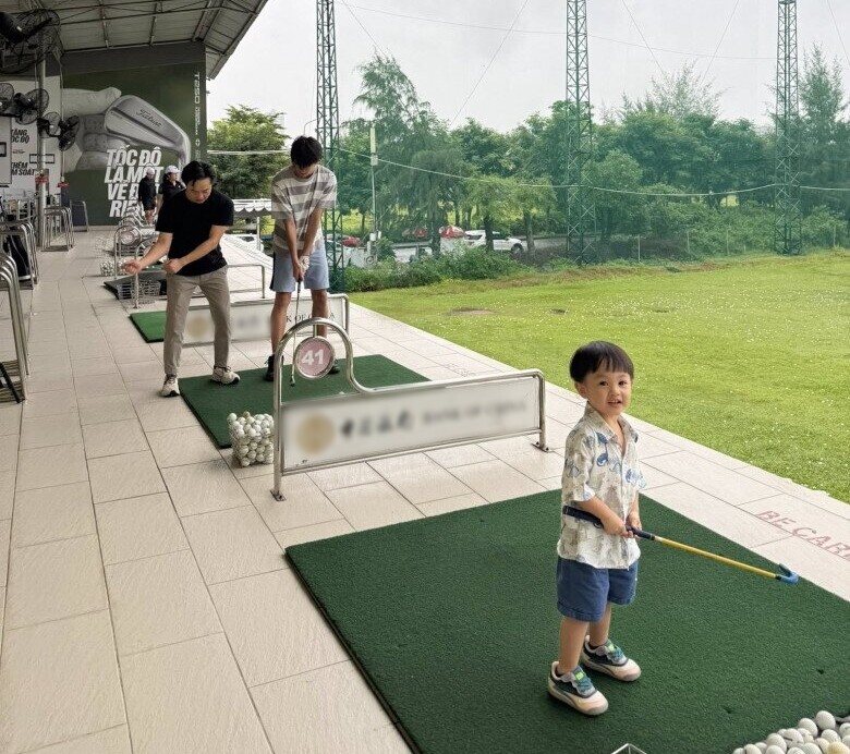 Nam doanh nhân phố núi đúng chuẩn “ông bố quốc dân” khi quan tâm đến mọi việc học tập, vui chơi của các con.