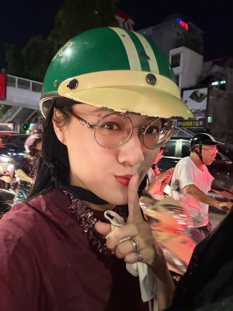 Sao Việt 24h: Khánh Thi xúc động nhớ về lần đầu đăng quang cùng Chí Anh, nhìn lại 20 năm gắn bó với khiêu vũ thể thao - 10