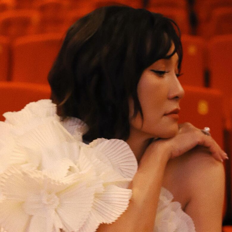 Sao Việt 24h: Không chờ nổi tới Giáng sinh, con gái lai Tây của Hà Anh ngủ cạnh cây thông trong căn nhà đẹp như cổ tích - 7