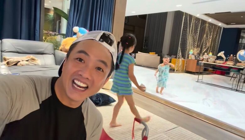 Sao Việt 24h: Lan Phương tung ảnh tươi tắn bên Phương Oanh, được khen amp;#34;chính thất và tiểu tamamp;#34; hoà thuận - 3