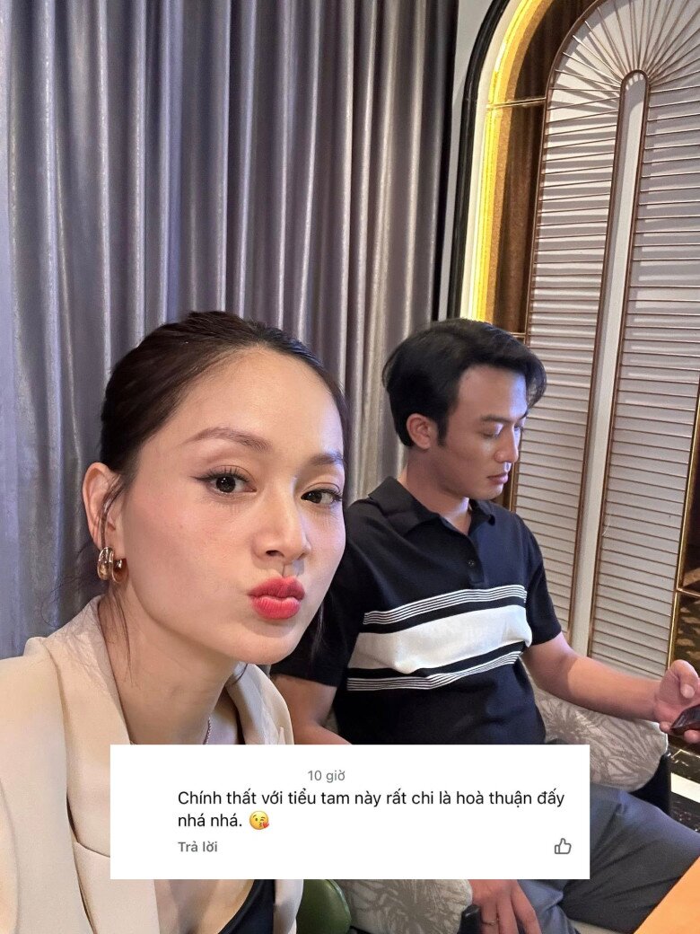 Khán giả nhận xét chính thất với tiểu tam trên phim vô cùng hòa thuận ở hậu trường khiến mọi người bật cười.