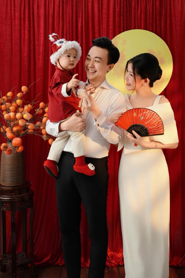 Sao Việt 24h: MC Diệp Chi cùng con gái đến Thượng Hải, ái nữ 13 tuổi dáng chuẩn như người mẫu, nhìn như em gái của mẹ - 11