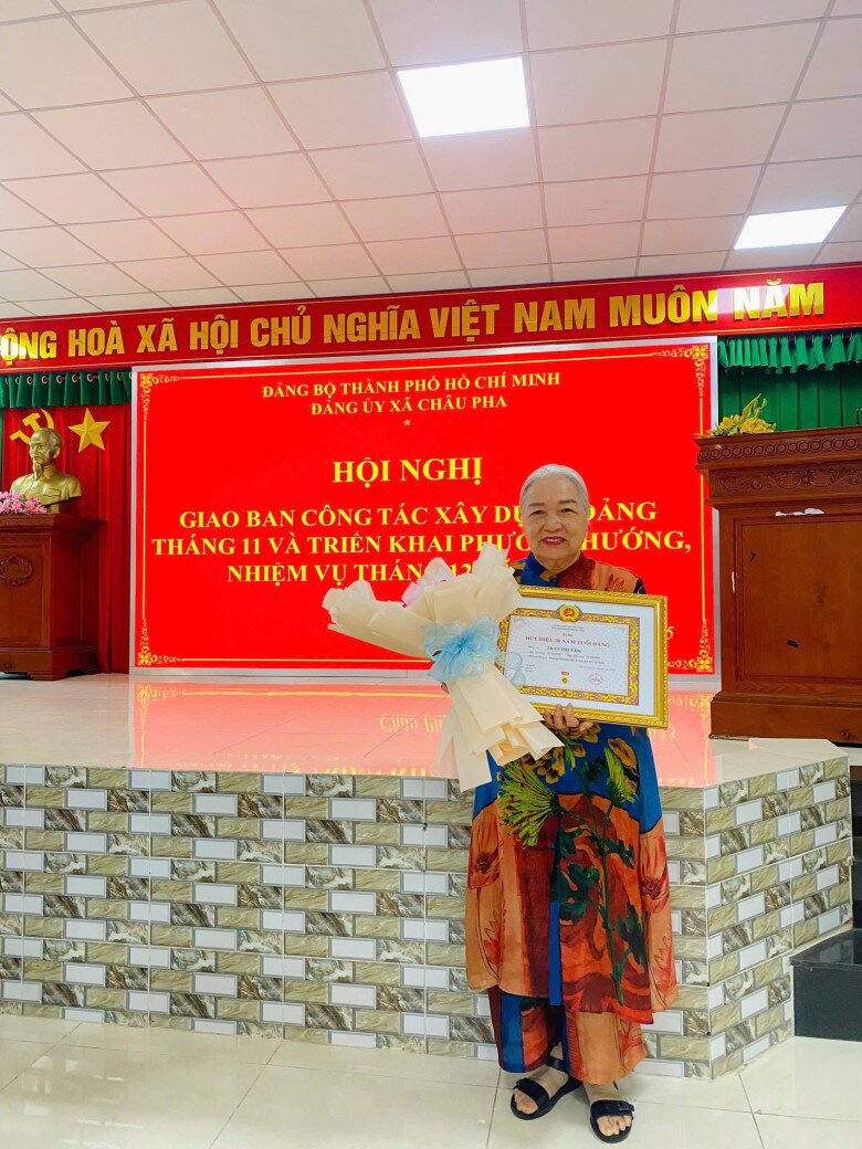 Sao Việt 24h: MC Mai Ngọc chia sẻ amp;#34;cú sốc đầu đờiamp;#34; của con trai 7 tháng tuổi, thừa nhận bản thân quá khắt khe - 8