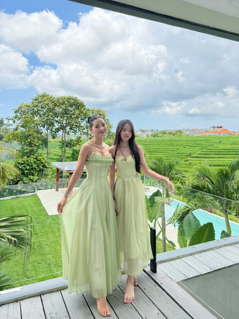 Sao Việt 24h: MC Mai Ngọc tận hưởng cuộc sống mẹ bỉm sữa thảnh thơi trong amp;#34;lâu đàiamp;#34; nhà chồng tại Bắc Ninh - 14