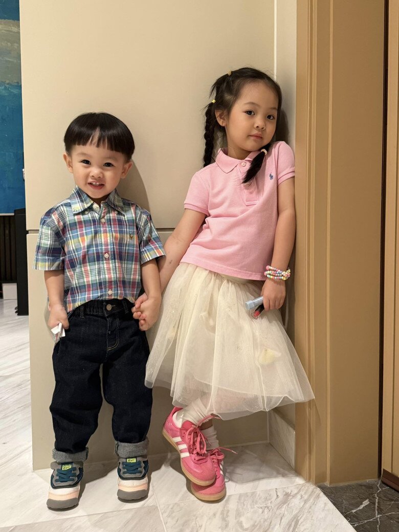 Sao việt 24h mẹ vợ cường đô la khoe khoảnh khắc 2 cháu nắm tay nhau suchin được bà khẳng định giống hệt đàm thu trang - 3