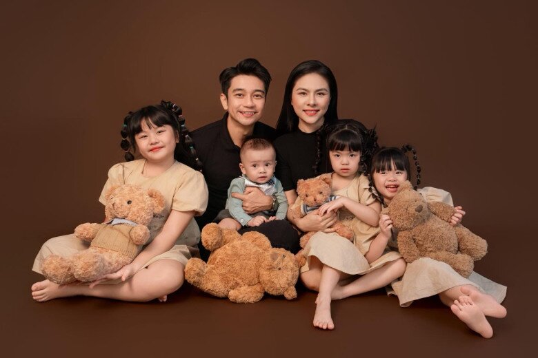 Sao Việt 24h: Mẹ Hồ Ngọc Hà tình tứ bên chồng lai Pháp trong ngày sinh nhật, U70 khoe dáng trẻ trung, viên mãn bên con cháu - 9
