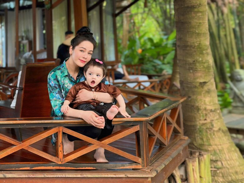 Cô bé Julia có nhiều biểu cảm ngộ nghĩnh, đáng yêu.