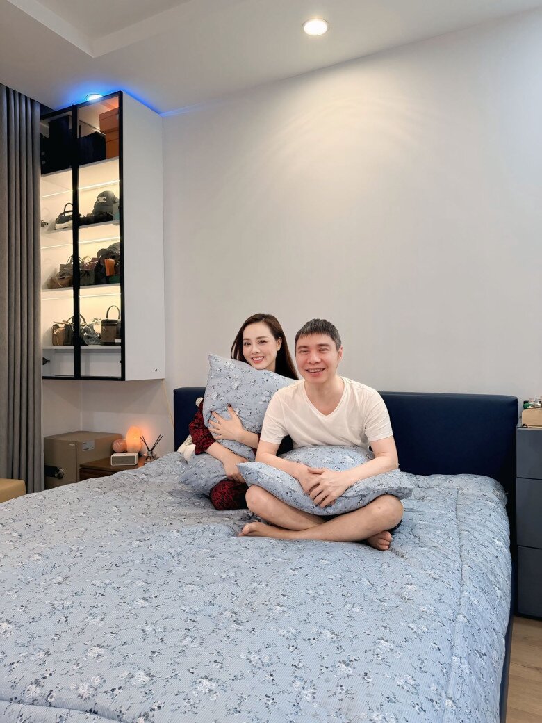 Sao Việt 24h: Nhật Kim Anh amp;#34;mukbangamp;#34; cùng con gái 10 tháng tuổi, tốc độ ăn của nhóc tì lai khiến mẹ đút amp;#34;không kịp thởamp;#34; - 10