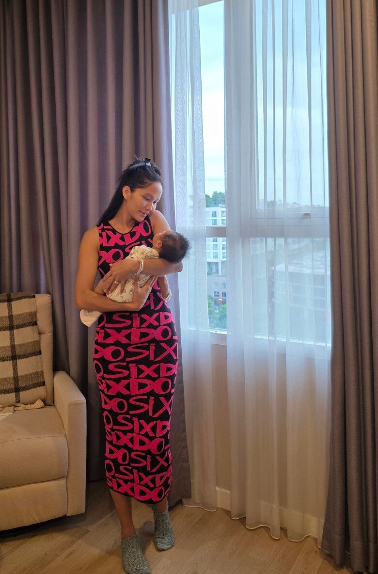 Sao Việt 24h: Nhật Kim Anh amp;#34;mukbangamp;#34; cùng con gái 10 tháng tuổi, tốc độ ăn của nhóc tì lai khiến mẹ đút amp;#34;không kịp thởamp;#34; - 5