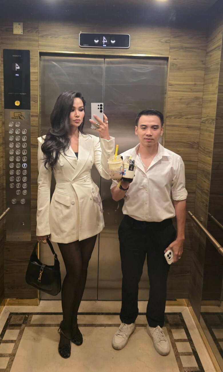 Sao Việt 24h: Quý tử nhà Đặng Thu Thảo gây sốt với ánh mắt amp;#34;tổng tài nhíamp;#34; khi đứng sau em gái, thần thái amp;#34;không phải dạng vừaamp;#34; - 6