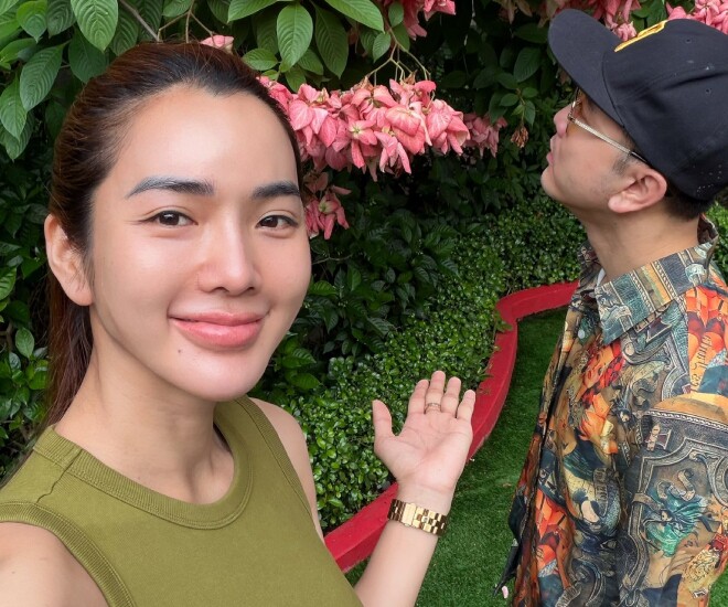 Ưng Hoàng Phúc ít thể hiện hành động ngọt ngào với vợ nhưng lại cực tình cảm với con.