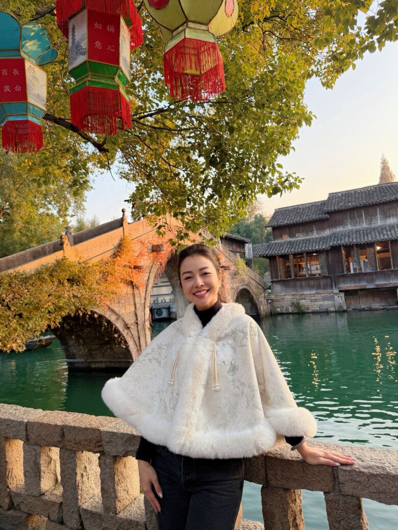 Sao Việt 24h: Vợ Ưng Hoàng Phúc amp;#34;ghen nhẹamp;#34; vì chồng chỉ hôn con, than thở hài hước sau hơn 10 năm gắn bó - 10