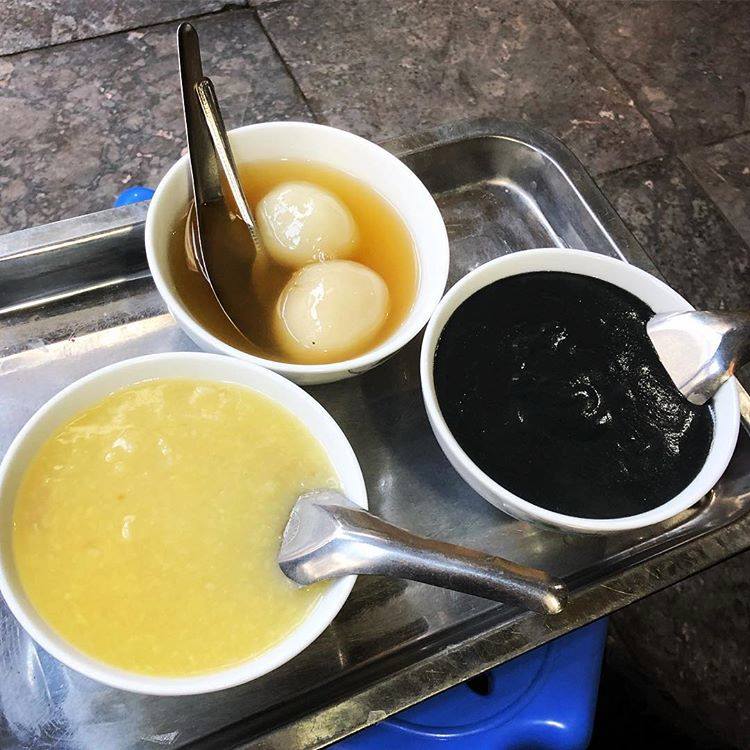 3 Quán Bán Món Bánh Đặc Sản Mùa Đông Hà Nội: Tồn Tại Mấy Chục Năm Khách Vẫn Xếp Hàng, Bán 3 Tiếng Hết Bay 4 Thùng Bánh 3 Quán Bán Món Bánh Đặc Sản Mùa Đông Hà Nội: Tồn Tại Mấy Chục Năm Khách Vẫn Xếp Hàng, Bán 3 Tiếng Amp;#34;Hết Bayamp;#34; 4 Thùng Bánh - 2