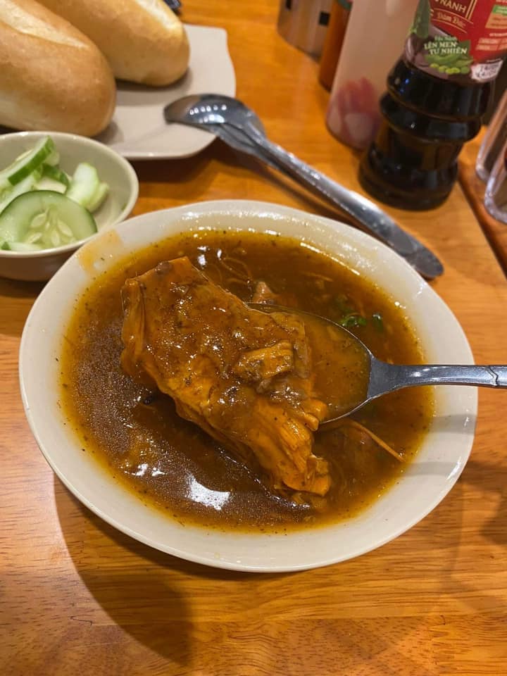 Trời Lạnh Rồi Đi Ăn Bánh Mì Sốt Vang Thôi: 2 Địa Chỉ Uy Tín Nhất Thủ Đô, Tồn Tại Mấy Chục Năm Khách Vẫn Ghé Nườm Nượp Trời Lạnh Rồi Đi Ăn Bánh Mì Sốt Vang Thôi: 2 Địa Chỉ Uy Tín Nhất Thủ Đô, Tồn Tại Mấy Chục Năm Khách Vẫn Ghé Nườm Nượp - 5