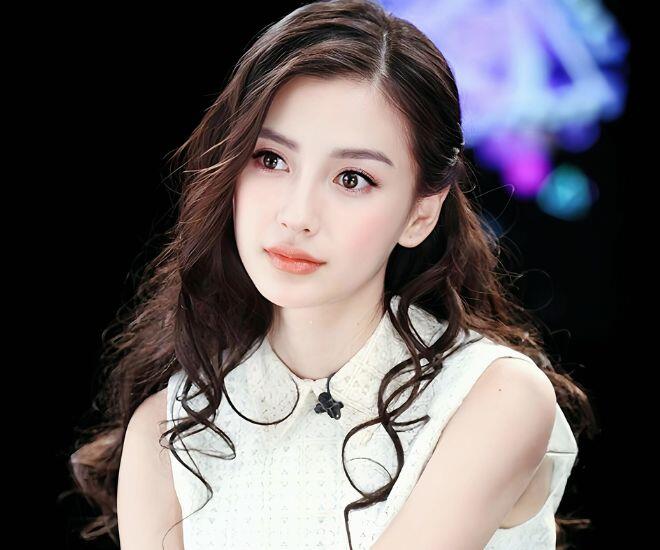 Không ít lần Angelababy bị “réo tên” bởi sự xuề xoà, luộm thuộm trong nếp sinh hoạt.