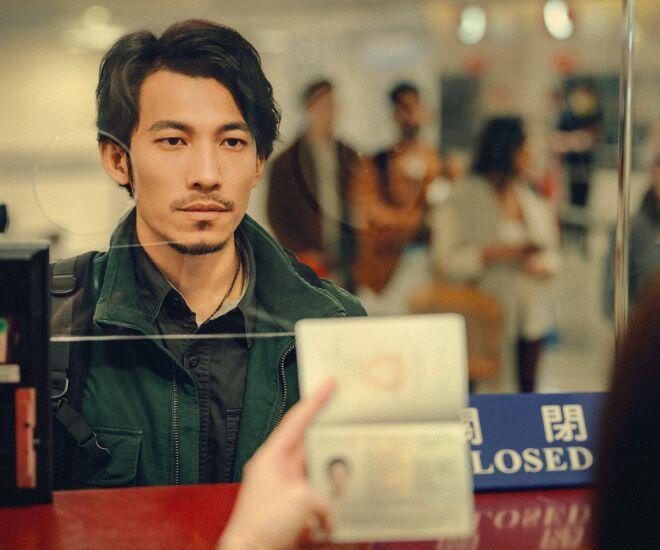 Bác Sĩ Tha Hương bất ngờ gây sốt trở lại sau 7 tháng phát hành.