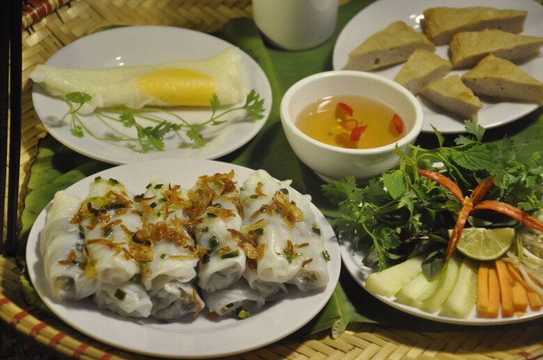 Đi Tìm 3 Hàng Bánh Cuốn Lâu Đời Giữa Lòng Thủ Đô: 2 Quán Được Michelin Vinh Danh, Ngày Bán Hết Veo Cả Nghìn Suất Đi Tìm 3 Hàng Bánh Cuốn Lâu Đời Giữa Lòng Thủ Đô: 2 Quán Được Michelin Vinh Danh, Ngày Bán Hết Veo Cả Nghìn Suất - 6