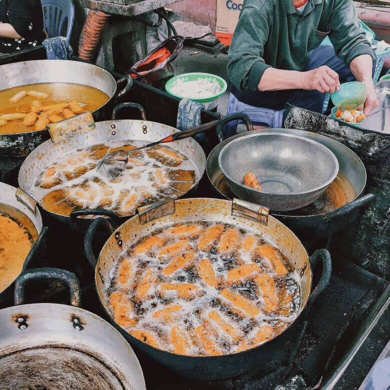 Đi Tìm 2 Quán Bánh Rán Mặn Ngon Tuyệt Đỉnh Hà Nội: Đều Tồn Tại Hàng Chục Năm, Phải Lấy Số Xếp Hàng Cả Tiếng Đi Tìm 2 Quán Bánh Rán Mặn Ngon Amp;#34;Tuyệt Đỉnhamp;#34; Hà Nội: Đều Tồn Tại Hàng Chục Năm, Phải Lấy Số Xếp Hàng Cả Tiếng - 2