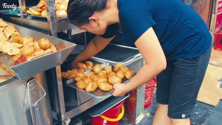 Đi Tìm 2 Quán Bánh Rán Mặn Ngon Tuyệt Đỉnh Hà Nội: Đều Tồn Tại Hàng Chục Năm, Phải Lấy Số Xếp Hàng Cả Tiếng Đi Tìm 2 Quán Bánh Rán Mặn Ngon Amp;#34;Tuyệt Đỉnhamp;#34; Hà Nội: Đều Tồn Tại Hàng Chục Năm, Phải Lấy Số Xếp Hàng Cả Tiếng - 4