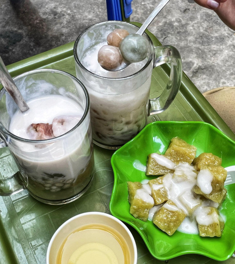 Giữa Lòng Thủ Đô Có 4 Quán Chè Trường Tồn Với Thời Gian: Tồn Tại Mấy Chục Năm Đến Nay Vẫn Nườm Nượp Khách Mỗi Ngày Giữa Lòng Thủ Đô Có 4 Quán Chè Amp;#34;Trường Tồnamp;#34; Với Thời Gian: Tồn Tại Mấy Chục Năm Đến Nay Vẫn Nườm Nượp Khách Mỗi Ngày - 7