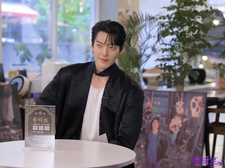 Kim Woo Bin là một trong những ngôi sao hạng A của giới giải trí Hàn Quốc.