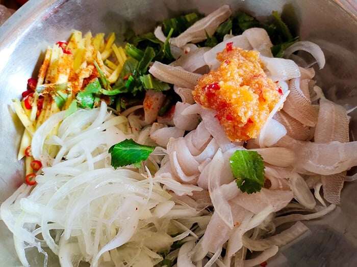 Loài cá có tên nghe amp;#34;cục súcamp;#34; đem làm gỏi thành đặc sản nức tiếng ở Hà Tĩnh, người khó tính nhất cũng gật gù khen ngon - 2