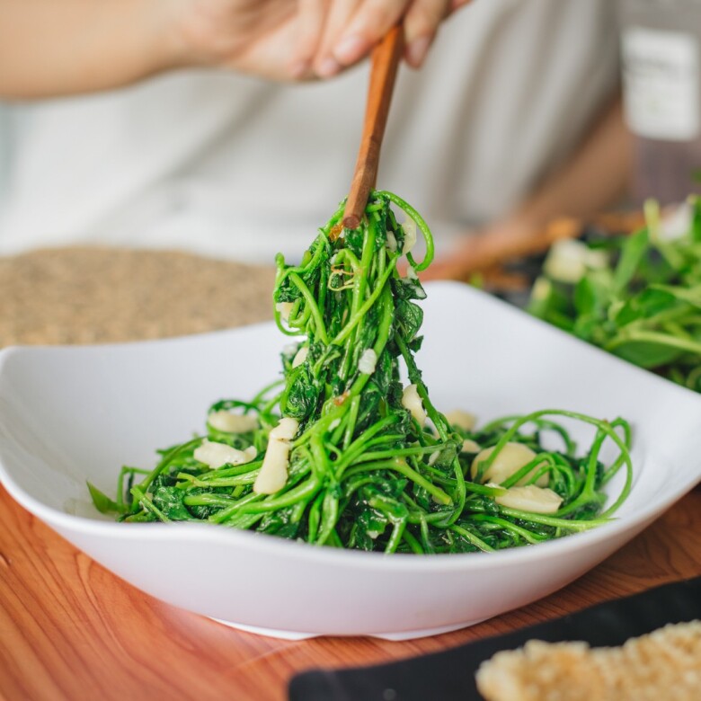 Loại rau xưa bị coi là amp;#34;rácamp;#34; nay thành đặc sản chị em thành phố lùng mua, 120.000đ/kg bán vẫn amp;#34;đắt như tôm tươiamp;#34; - 3