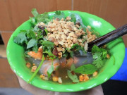 Lifestyle - Món ăn vừa quen vừa lạ chỉ có ở Hà Nội: Khắp Thủ đô chỉ còn đúng 2 nơi bán, thử một lần là "nghiện"