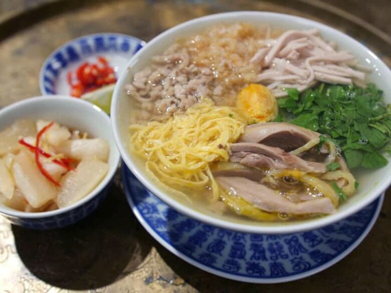 2 Quán Bún Thang Lâu Đời Nhất Thủ Đô: Tồn Tại Hơn 30 Năm, Chỉ Bán Buổi Tối Mà Hết Veo 800 Bát/Ngày 2 Quán Bún Thang Lâu Đời Nhất Thủ Đô: Tồn Tại Hơn 30 Năm, Chỉ Bán Buổi Tối Mà Hết Veo 800 Bát/Ngày - 6